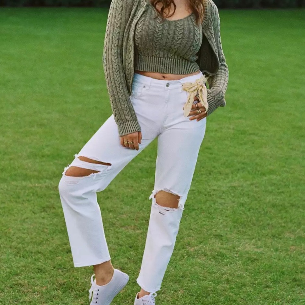 American Eagle Outfitters white ripped mom straight jean